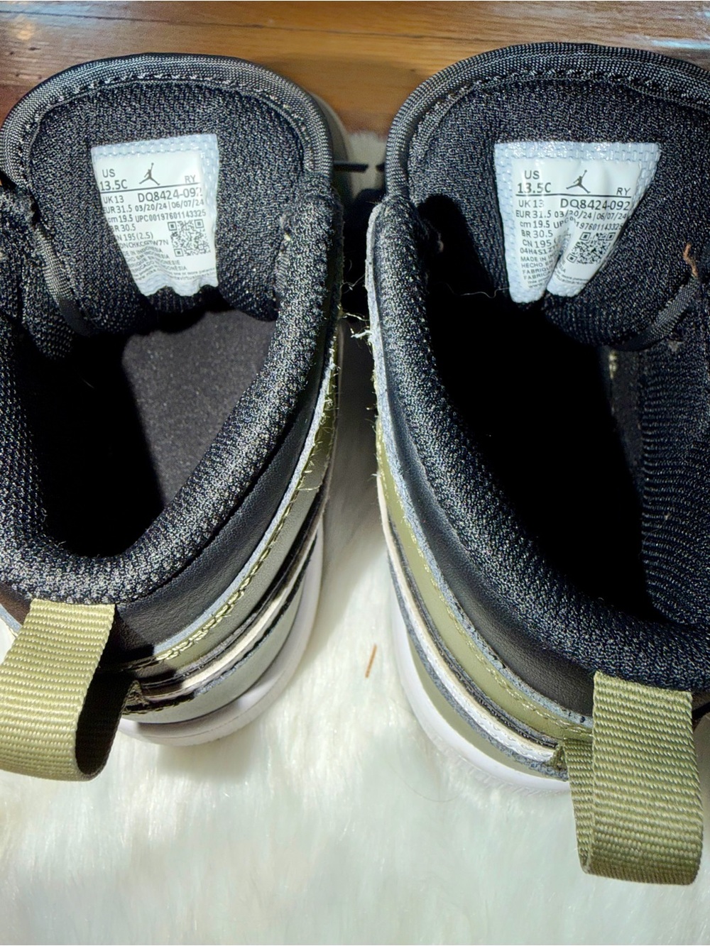 Nike Air Jordan 1 Mid Olive Black White Kids Size 13.5C - Picture 9 of 9